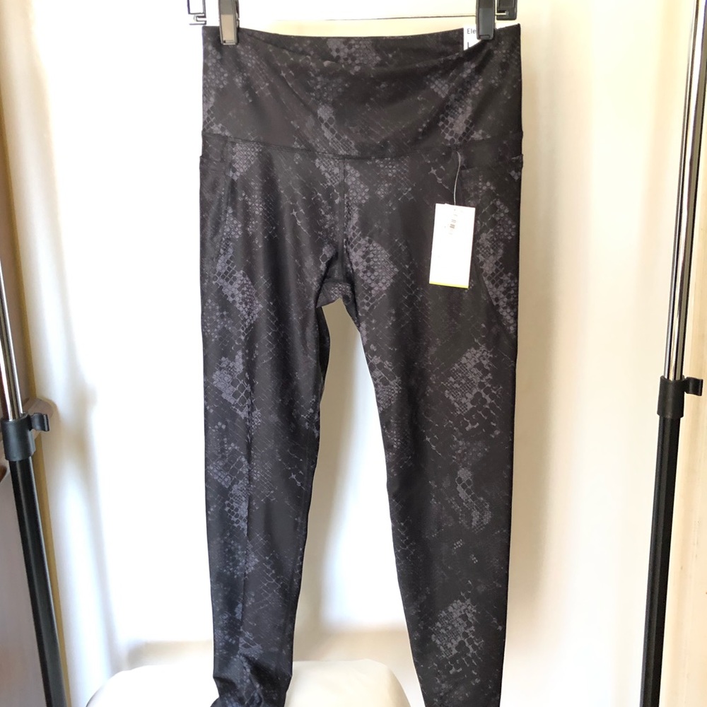 NWT Old Navy High Waisted Pocket Leggings